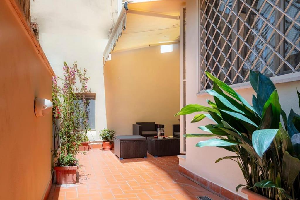 Apartment Life Is Colosseo