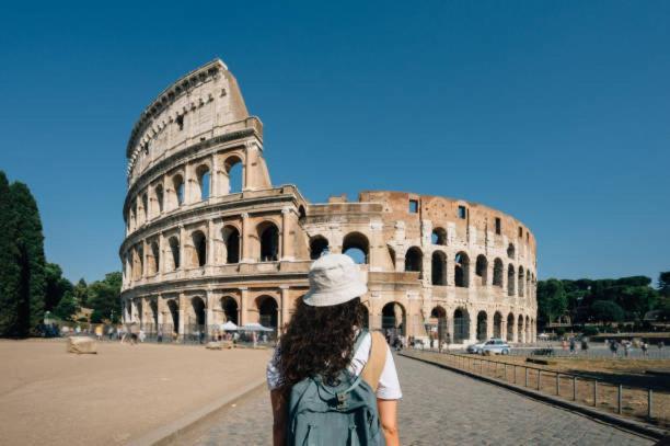 Life Is Colosseo Apartment Rom